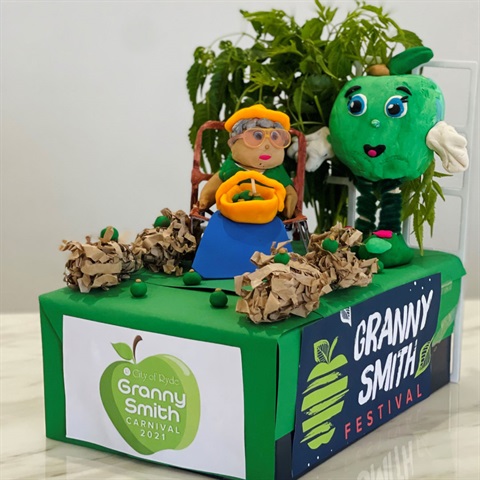 Granny-Smith-Shoebox-Float-Competition_SQ.jpg