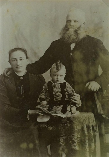 Giuseppe Giuliani (c.1841-1900) and his wife Marghetia Crameri (c.1859-1940) and son Virgilia Charles Giuliani.  The Giuliani’s were Swiss-Italian migrants who lived in the Marsfield area from the late 19th century. Joseph Giuliani served as an alderman on Marsfield Council from 1897-1900. Ryde Library Service. Acc. 4892089. Giuliani family / 4