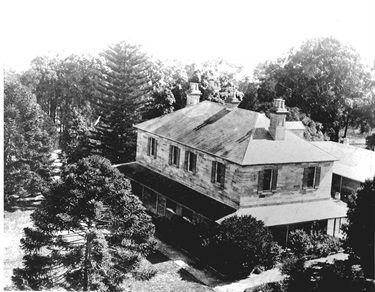 Aerial view of Cleves on the Parramatta River at Putney, 1886. This house was at the centre of the Cleves Estate on the Parramatta River. Built by Charles and Elizabeth Blaxland, the house was demolished in the 1920s and the estate subdivided for housing. Ryde Library Service. Acc. 5579724. Cleves / 3.
