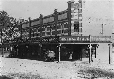 A J Allen Grocer, corner Bank Street and Constitution Road, Meadowbank, around 1918. The building carries the date 1915 and the letters DMA, a reference to David More Anderson, prominent local politician, real estate agent and auctioneer. A succession of Ryde’s mayors and aldermen around this time were heavily involved in property development. In 1913 Ryde township itself was dubbed ‘Kelly’s village’ in reference to Alderman Kelly; Eastwood was called ‘Summerhayes’ City’ after Alderman Summerhayes. One local paper thought that, applying the same principle of nomenclature, Meadowbank should be called ‘Andersonberg’. Ryde Library Service. Acc. 8502021. Meadowbank / 3.