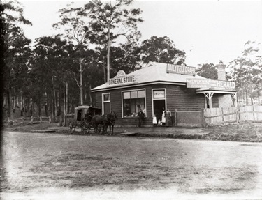 A M Little’s Store, Rowe Street, Eastwood, date unknown. Except that the sign clearly identified this as Eastwood, you could be forgiven for thinking you were on the outskirts of a country town. Ryde itself was once described as a ‘country suburb’ and Eastwood could have been described in a similar way. Ryde District Historical Society. Image 1397; negative 67/24A.
