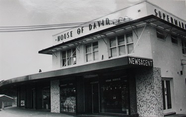 House of David milk bar, supermarket and newsagent, 295-297 Lane Cove Road, 1956. About 1910 a group of families belonging to a religious order, the House of David, arrived in Australia. In 1917 they moved to North Ryde. Their headquarters were located on 20 acres of land on the north-east corner of Lane Cove and Waterloo Roads. Over time the area was developed into a market garden, poultry farm and Eden Park Picnic Grounds which included a small zoo. A music bowl and stage and tennis courts were also developed. Ryde District Historical Society. Image 24408.