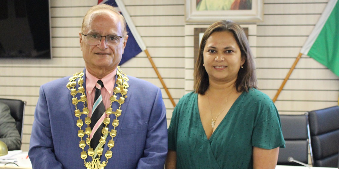 Mayor Clr Sarkis Yedelian and Clr Shweta Deshpande
