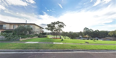 Gannan Park - Amenties Building (View from Buna Street)