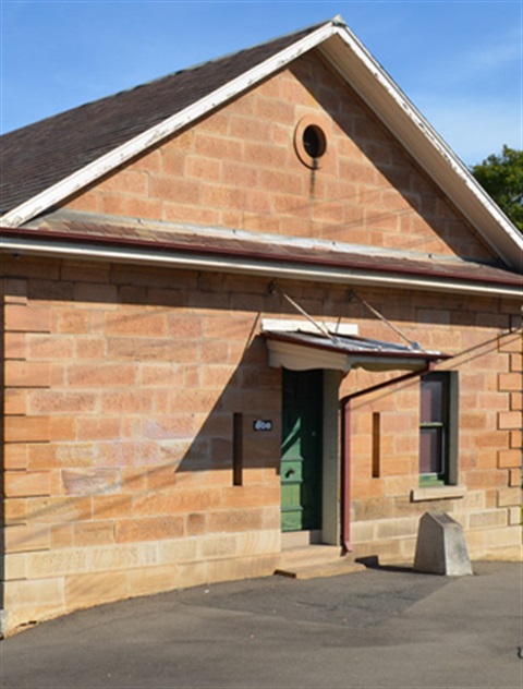 Photo of the Police Station in 1995