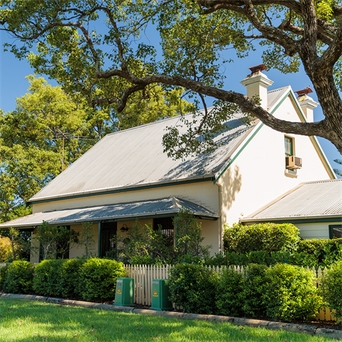 Side view of Hatton's Cottage